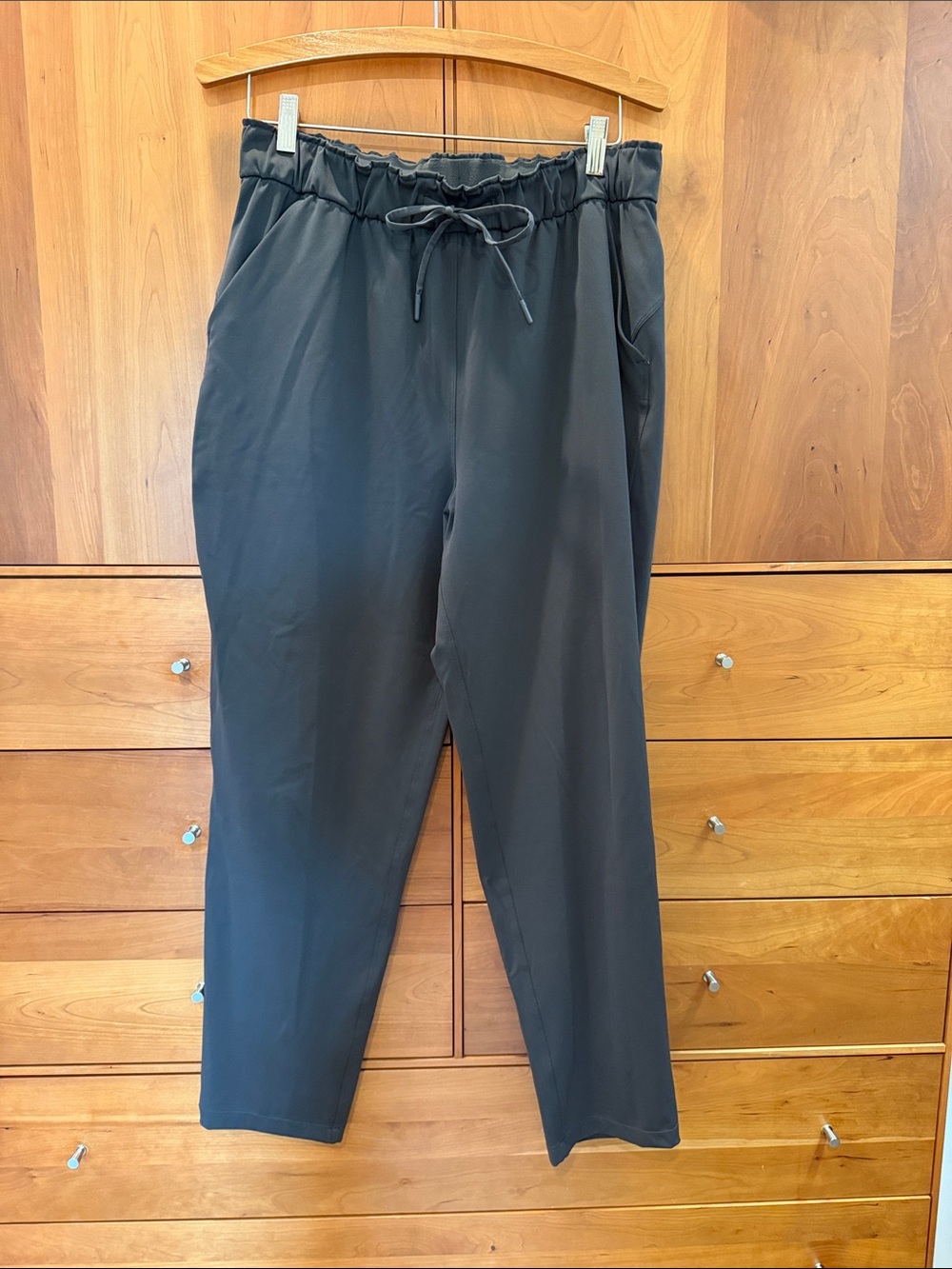 Lululemon Women’s Dark Grey Drawstring Casual Workout Pants